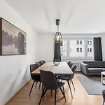 Ruben - Sunflower Apartment *