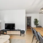 Ruben - Sunflower Apartment